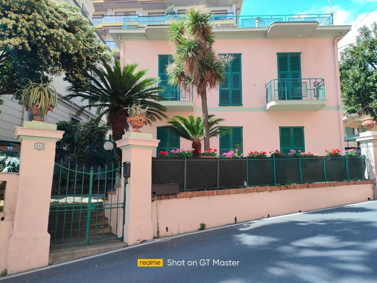 Villa Arcobaleno Rondo Garibaldi Sanremo Bagian luar foto