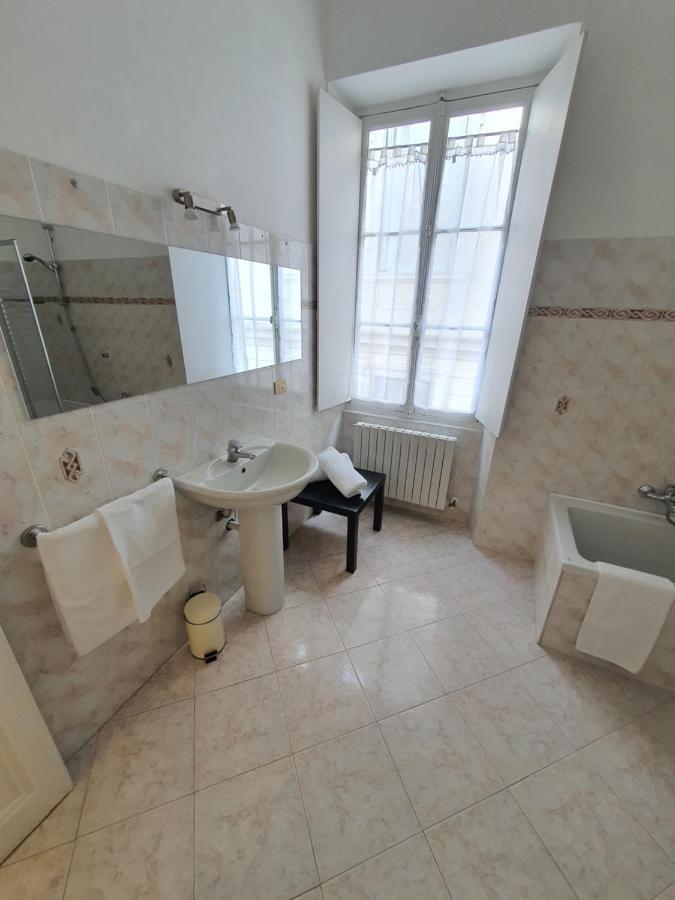 Villa Arcobaleno Rondo Garibaldi Sanremo Bagian luar foto