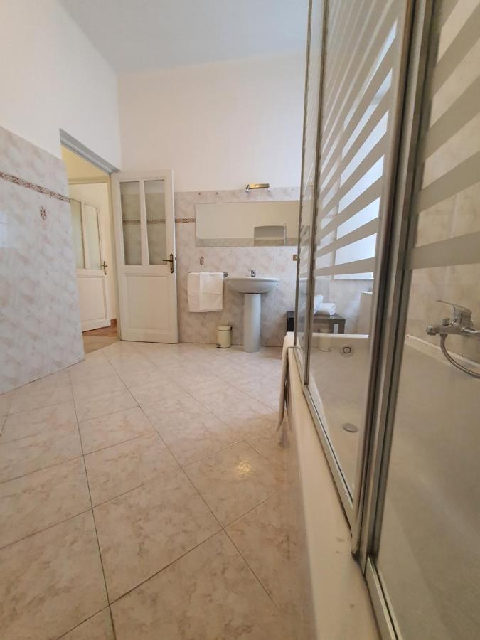 Villa Arcobaleno Rondo Garibaldi Sanremo Bagian luar foto