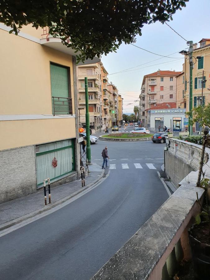 Villa Arcobaleno Rondo Garibaldi Sanremo Bagian luar foto