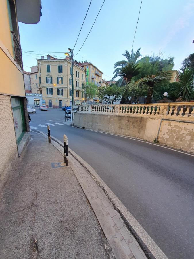 Villa Arcobaleno Rondo Garibaldi Sanremo Bagian luar foto