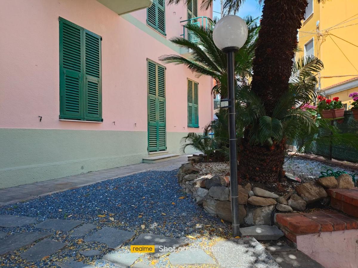 Villa Arcobaleno Rondo Garibaldi Sanremo Bagian luar foto